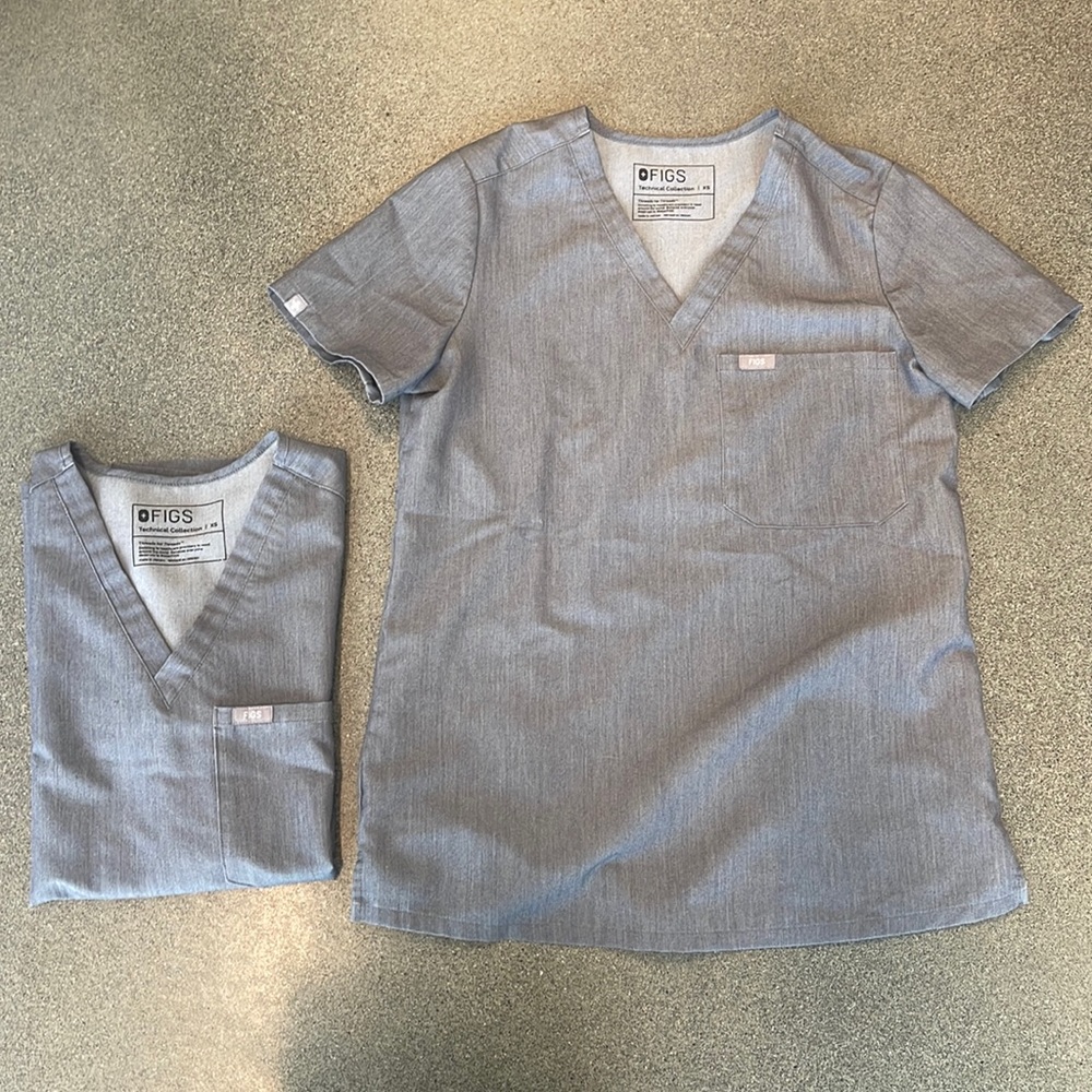 FIGS grey scrub top (2)
